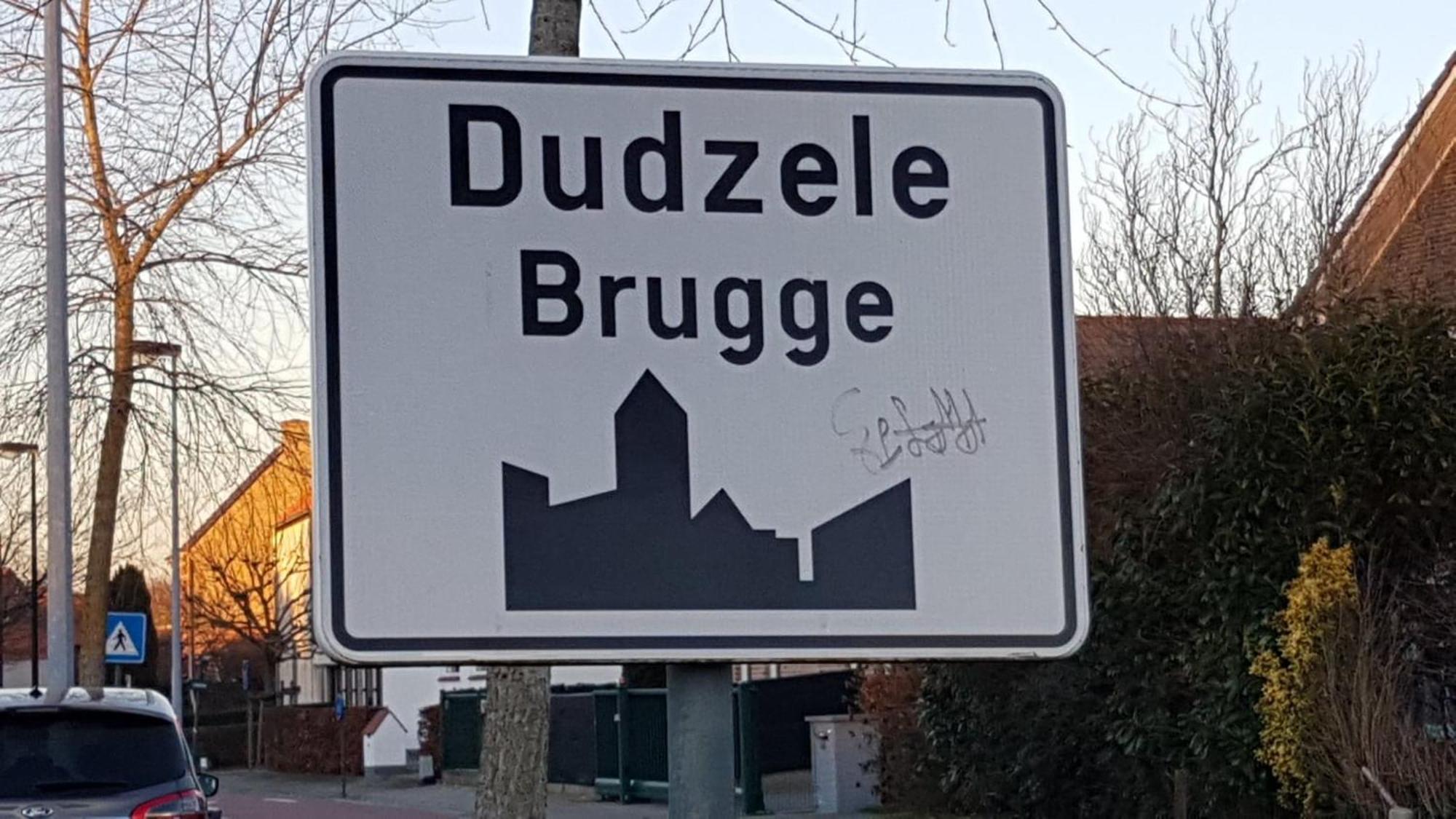 Logies De Meerkoet Brugge Bagian luar foto