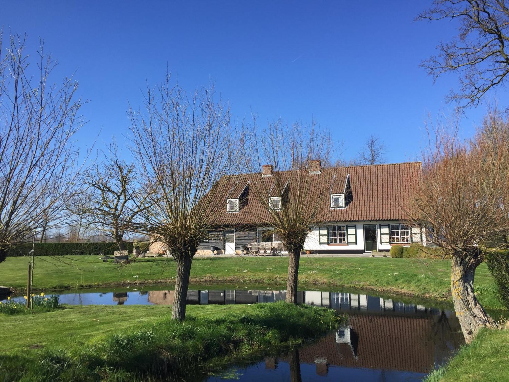 Logies De Meerkoet Brugge Bagian luar foto